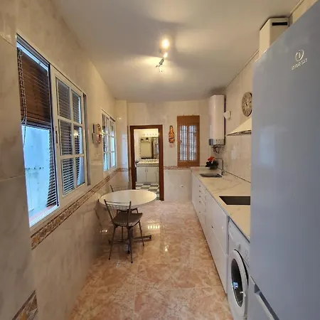 Apartamento Ollerias Malaga Exterior photo